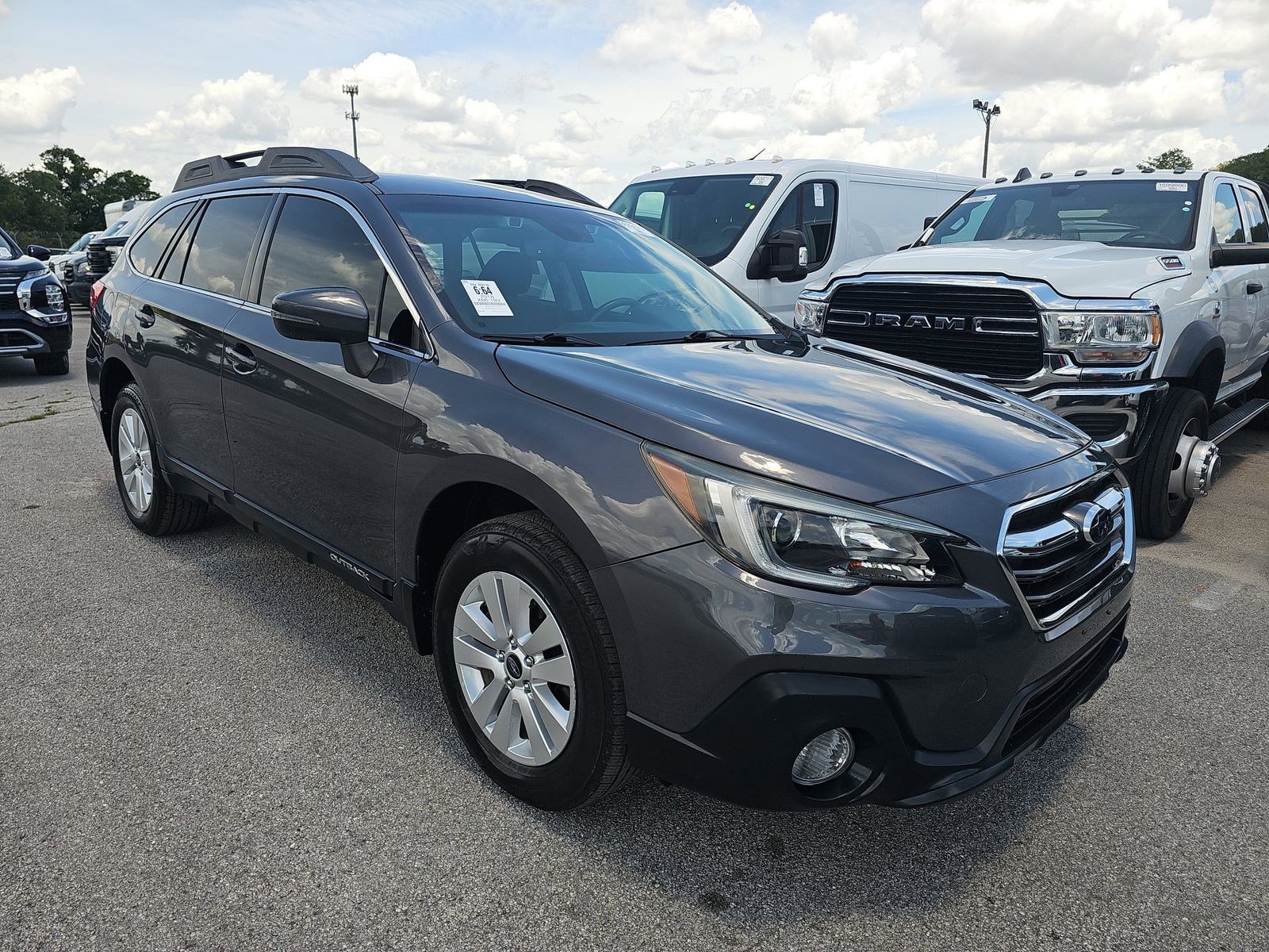 Used 2018 Subaru Outback 2.5i Premium AWD/4WD image 4