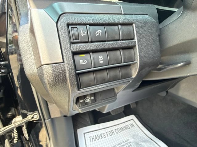 Used 2025 Toyota Tacoma SR5 AWD/4WD image 17
