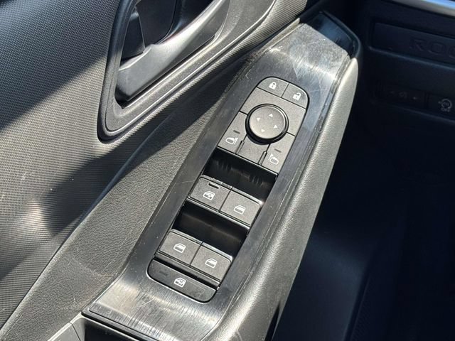 Used 2024 Nissan Rogue S AWD/4WD image 20
