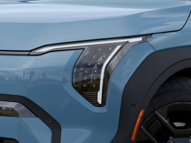 New 2027 Kia EV3 Land FWD image 10