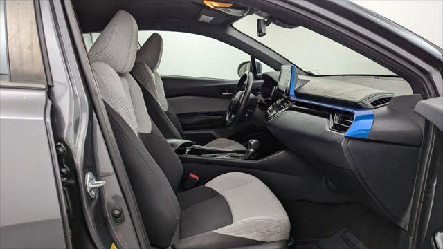 Used 2019 Toyota C-HR XLE image 22
