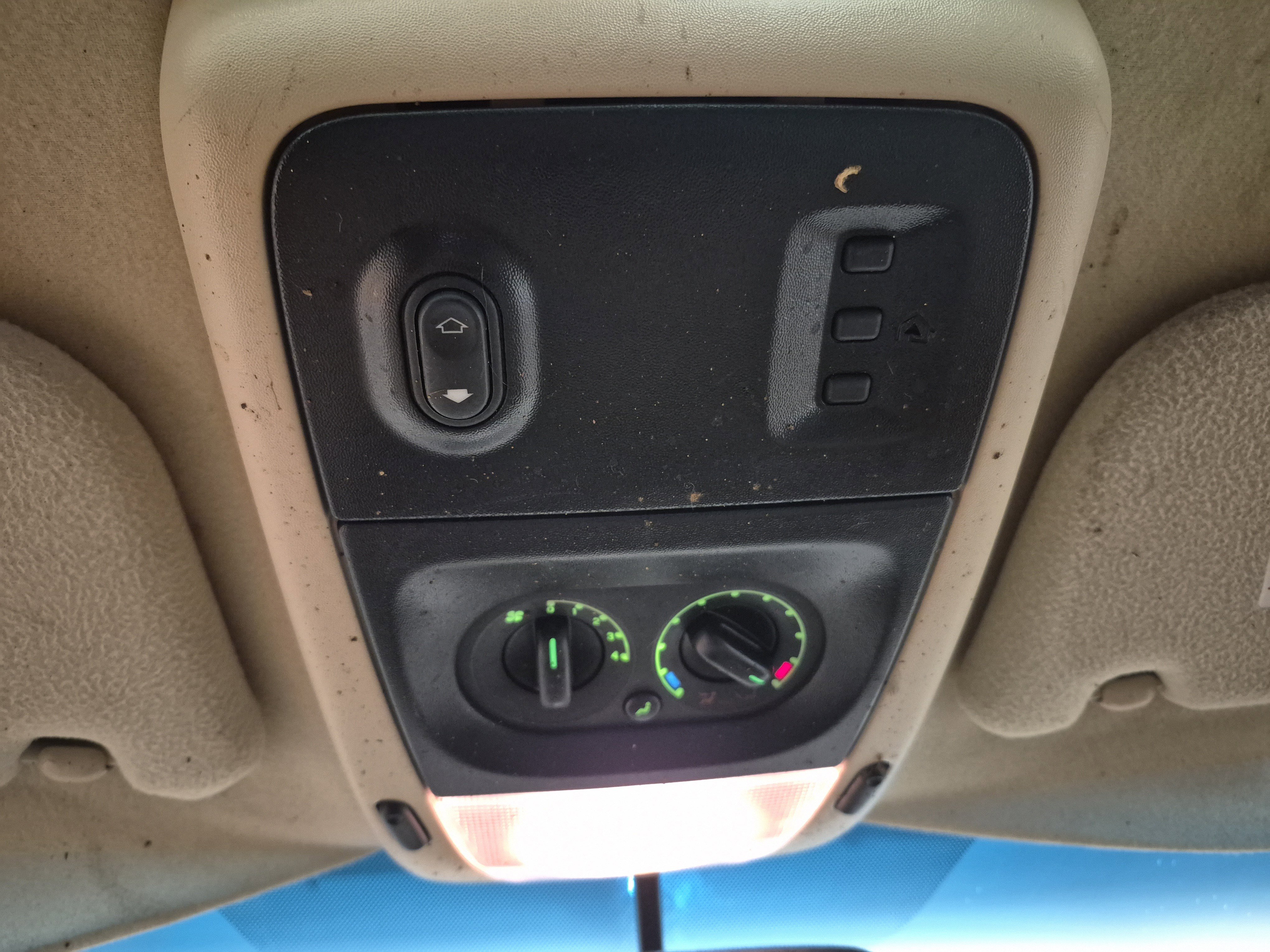 Used 2003 Ford Explorer Eddie Bauer image 29