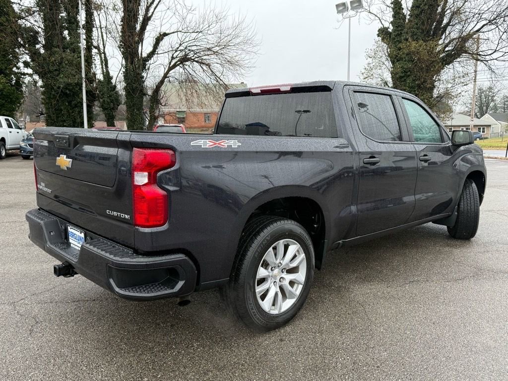 Used 2022 Chevrolet Silverado 1500 Custom image 4