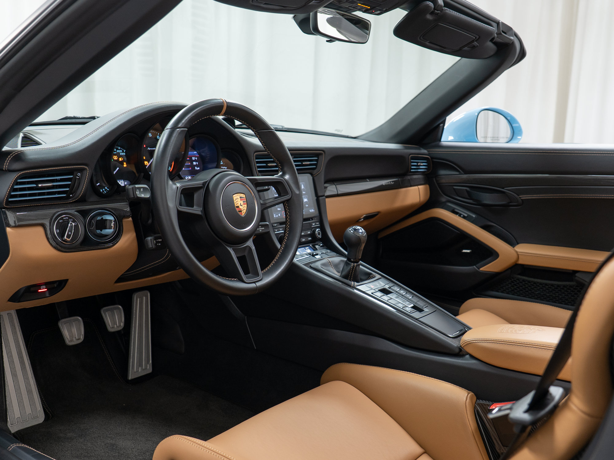 Certified 2019 Porsche 911 Speedster RWD image 4