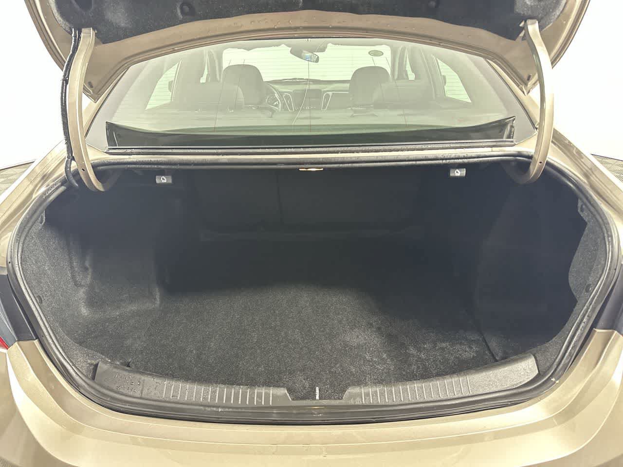 Used 2024 Chevrolet Malibu LT FWD image 21