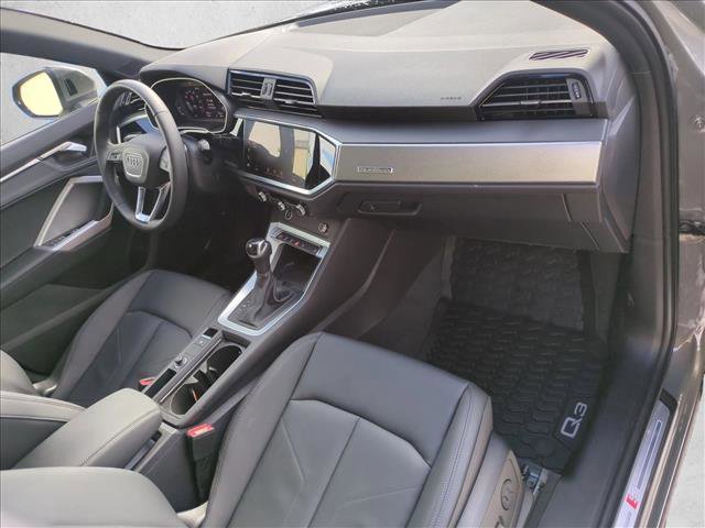 Used 2025 Audi Q3 2.0T Premium w/ Convenience Package image 29