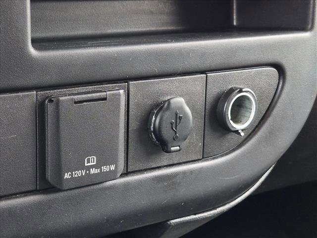 Used 2015 Chevrolet Express 2500 RWD image 13