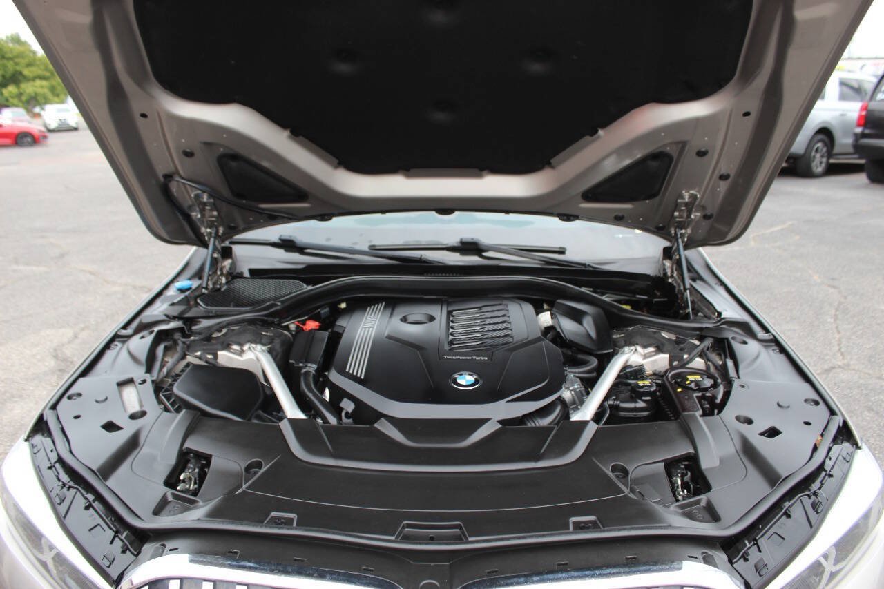 Used 2022 BMW 740i xDrive AWD/4WD image 8