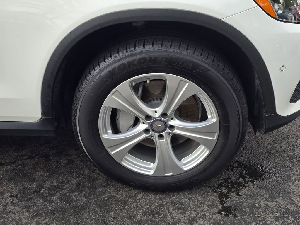 Used 2017 Mercedes-Benz GLC 300 4MATIC image 45