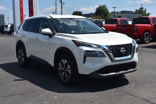 Used 2023 Nissan Rogue SV AWD/4WD image 3