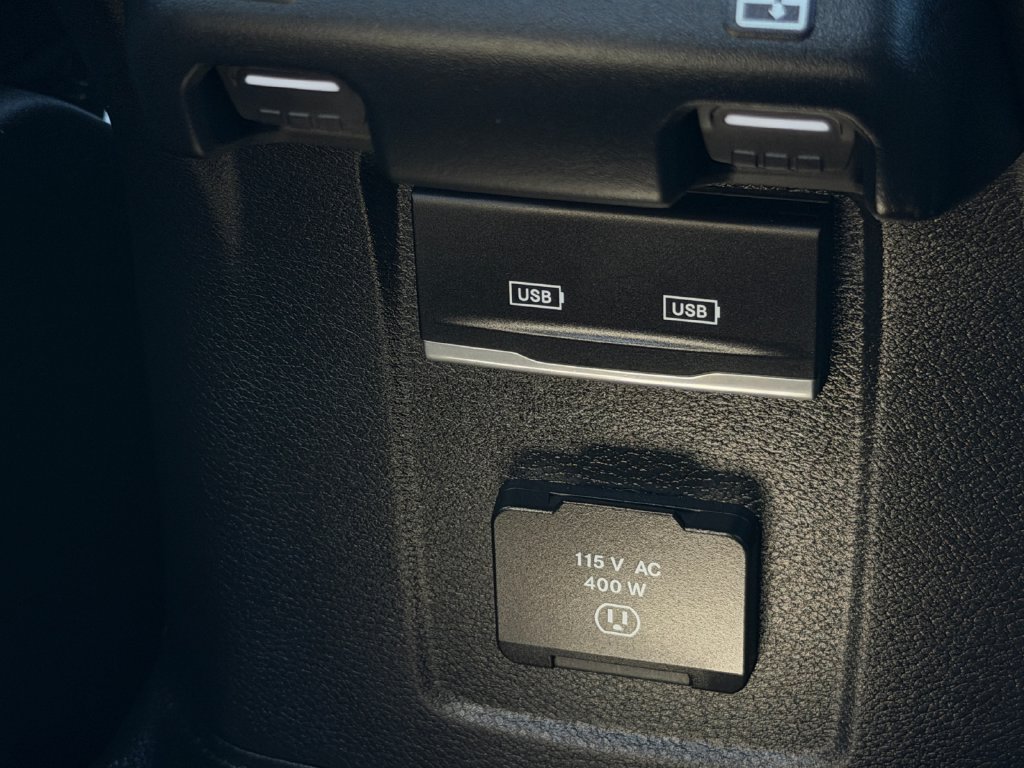 Used 2025 Jeep Gladiator Mojave AWD/4WD image 24