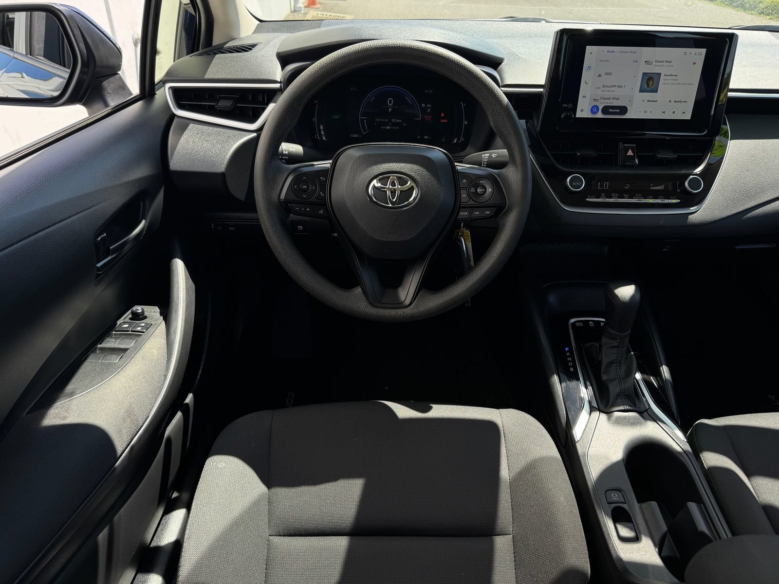 Used 2026 Toyota Corolla LE FWD image 14