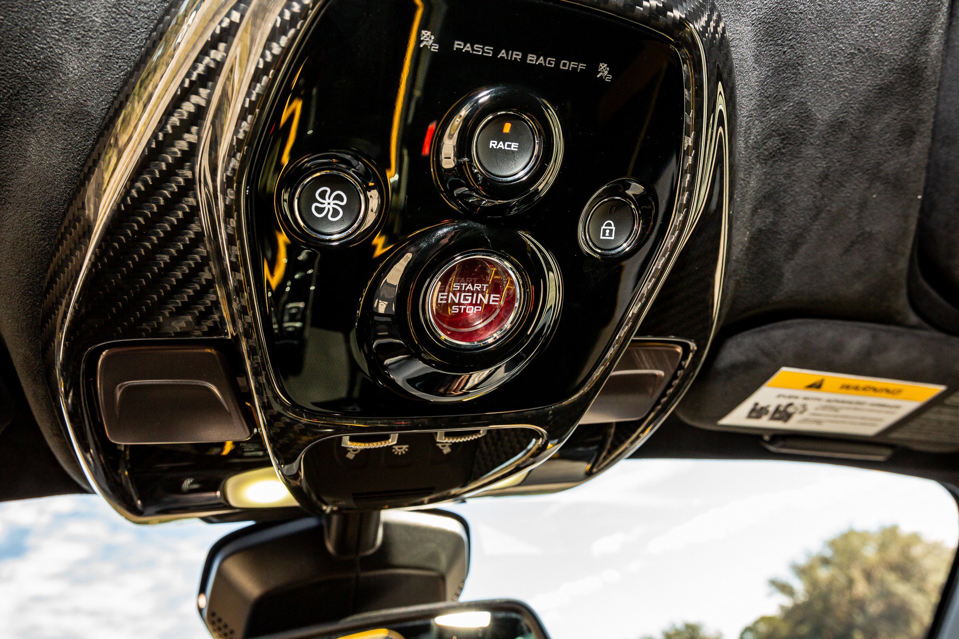 Used 2019 McLaren Senna image 61