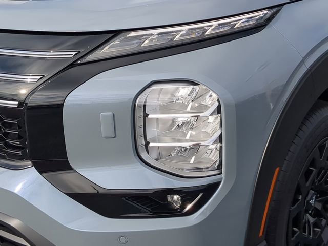 New 2025 Mitsubishi Outlander Trail Edition image 10
