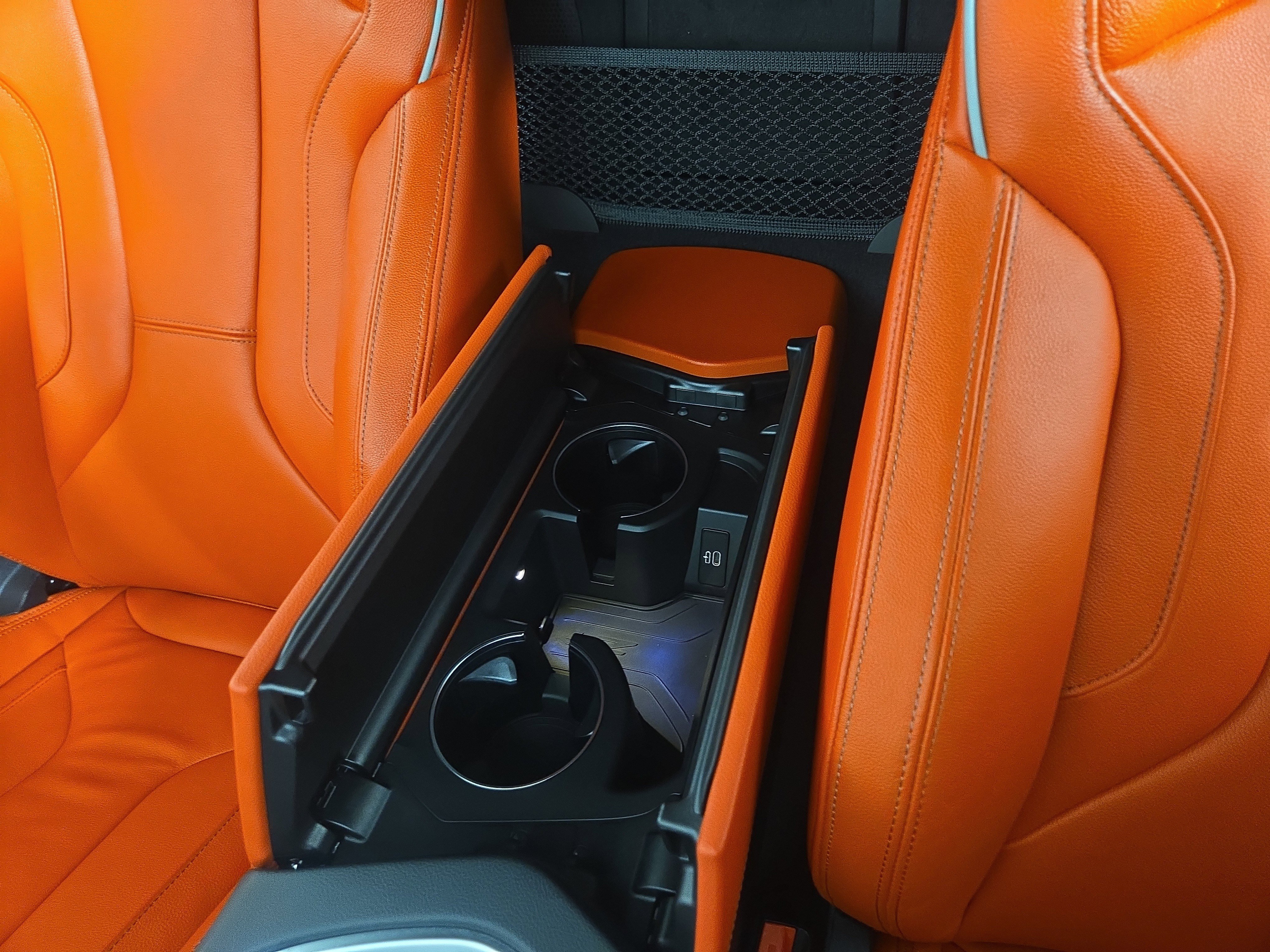 Used 2024 BMW Z4 M40i w/ Premium Package image 27