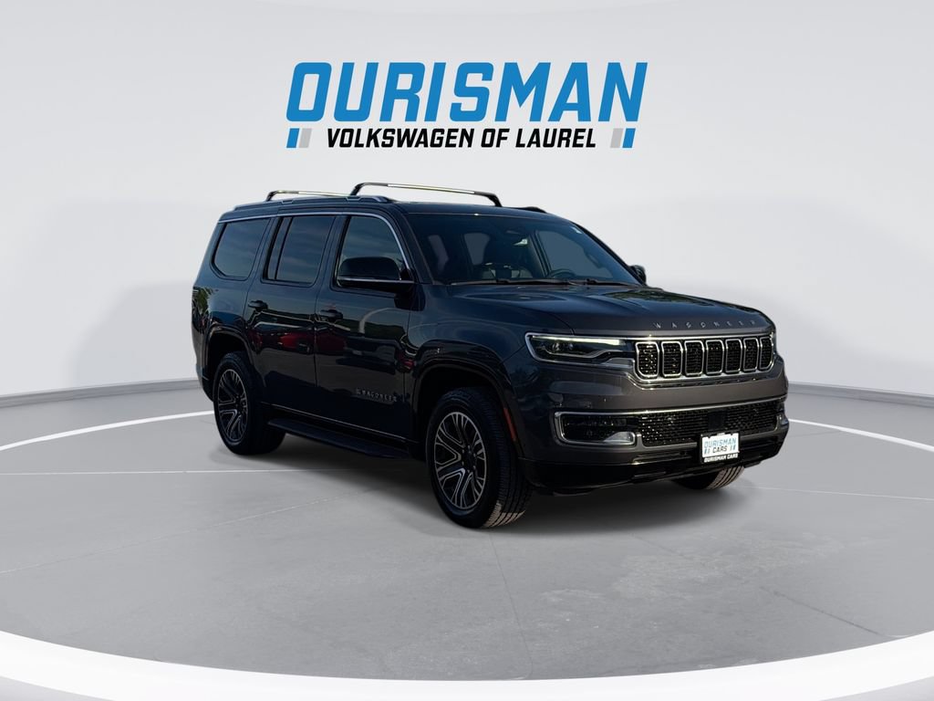 Used 2023 Jeep Wagoneer 4WD w/ Premium Group I image 2