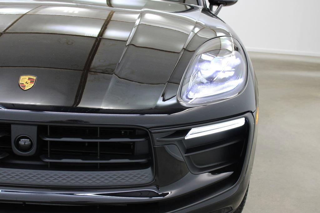 New 2026 Porsche Macan image 11