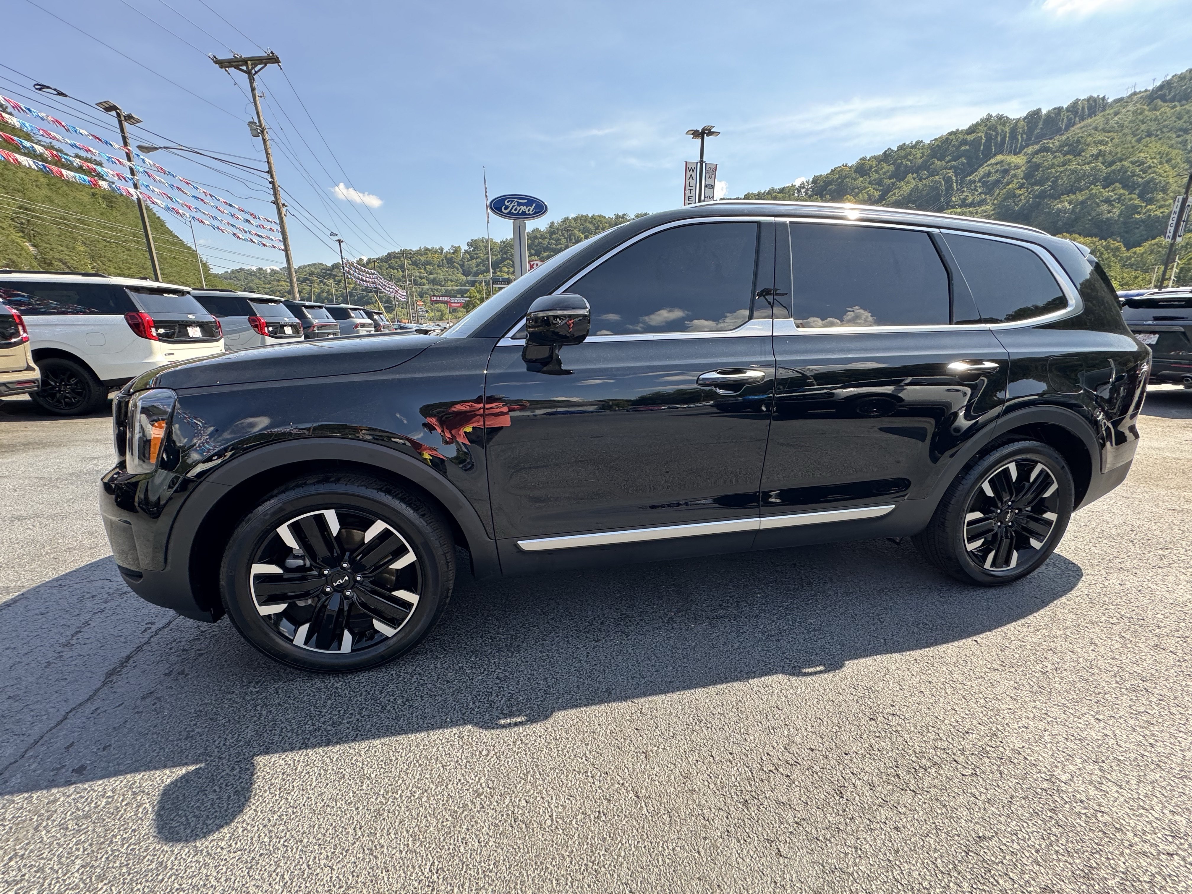 Used 2025 Kia Telluride SX Prestige AWD/4WD image 4