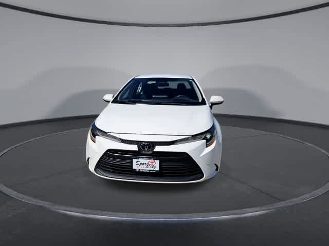 Used 2024 Toyota Corolla LE FWD image 3