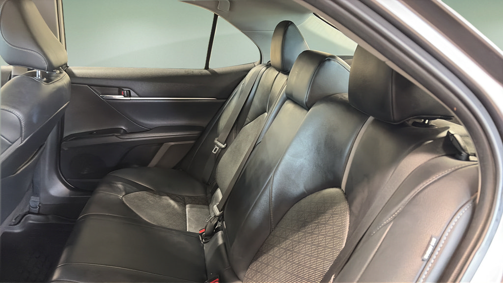Used 2020 Toyota Camry XSE FWD image 22