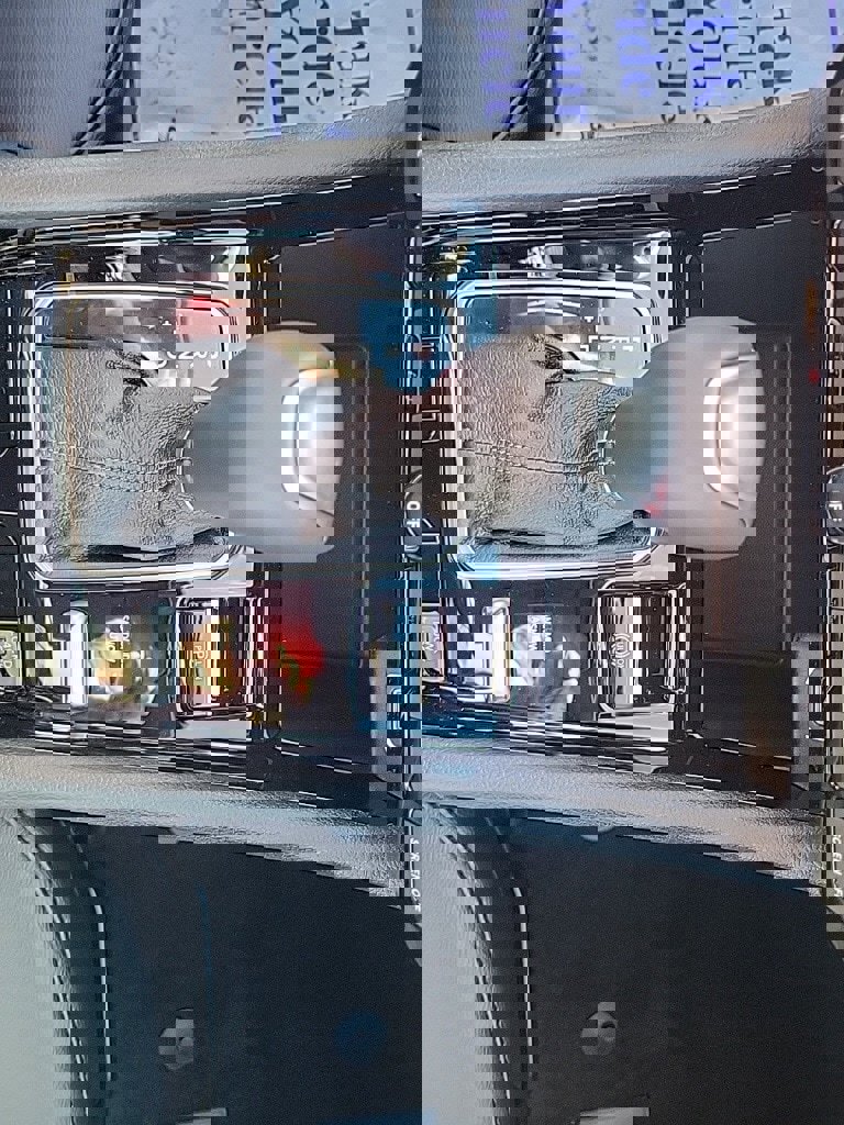 New 2026 Jeep Compass Limited w/ Sun, Sound & Navigation Group image 8