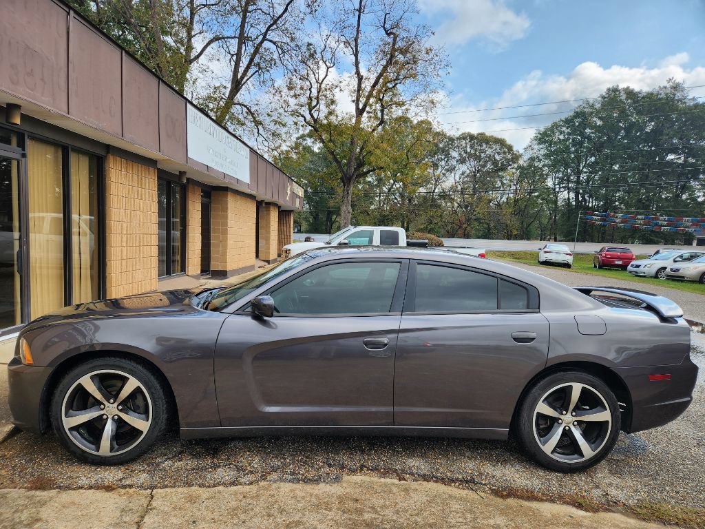 Used 2014 Dodge Charger R/T RWD image 3