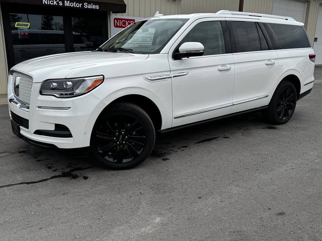 Used 2024 Lincoln Navigator L Reserve w/ Equipment Group 201A