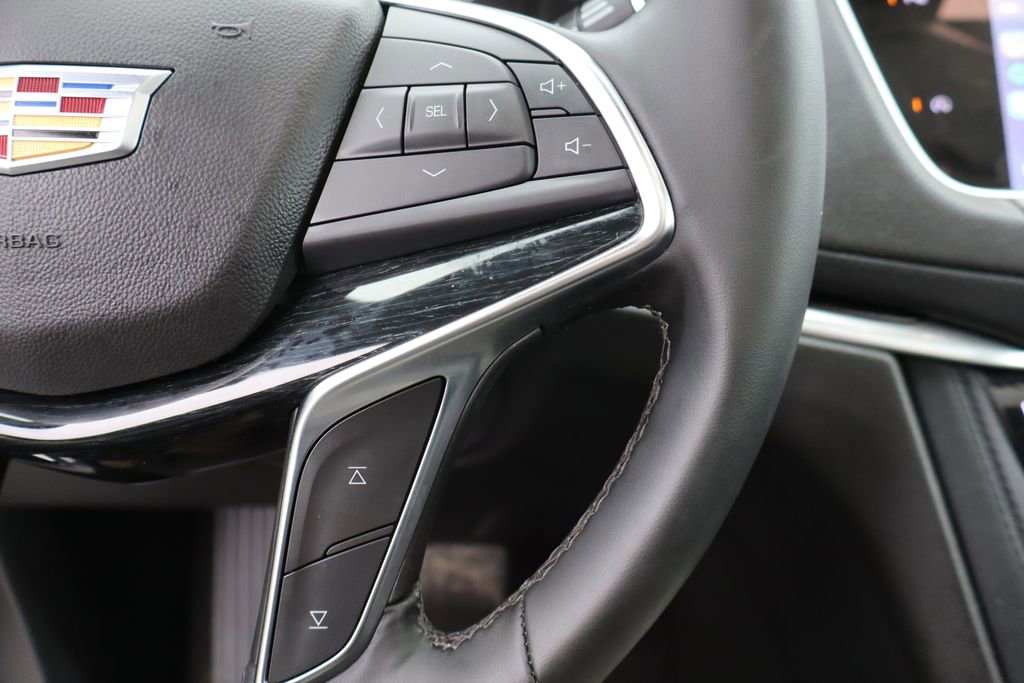Used 2025 Cadillac XT5 Premium Luxury image 18