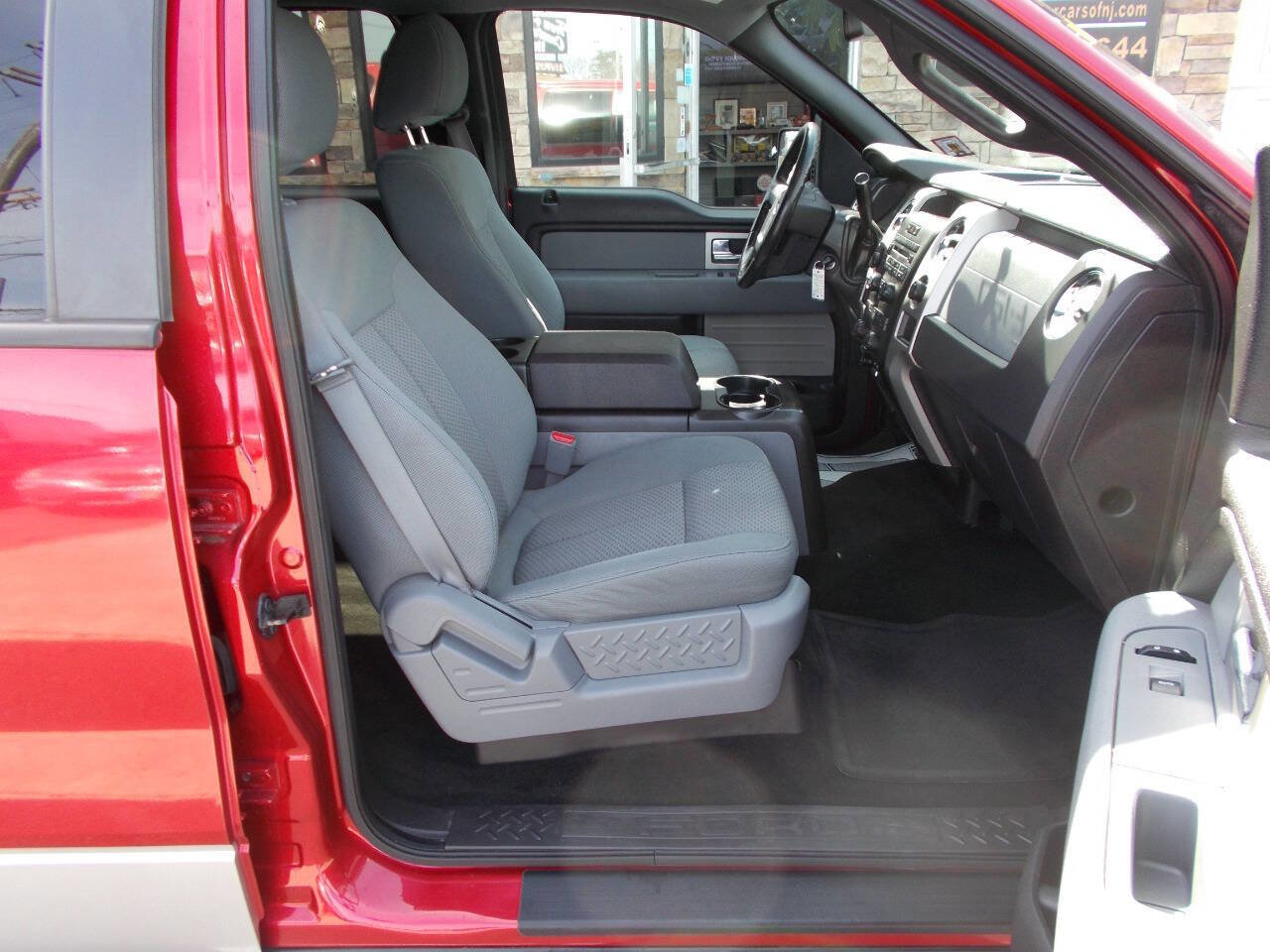 Used 2011 Ford F150 XLT w/ XLT Chrome Pkg AWD/4WD image 23