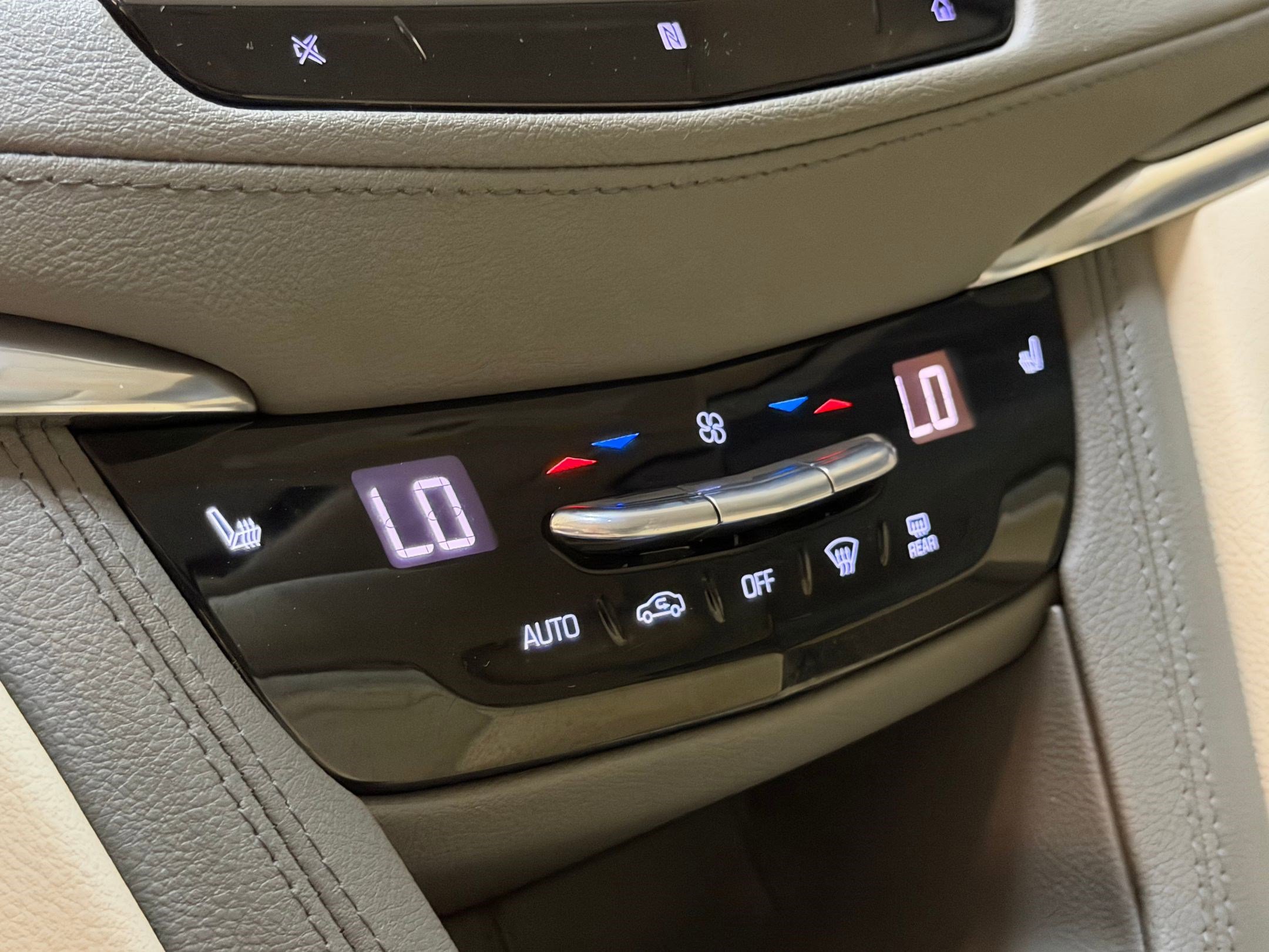 Used 2020 Cadillac XT5 Premium Luxury FWD image 34
