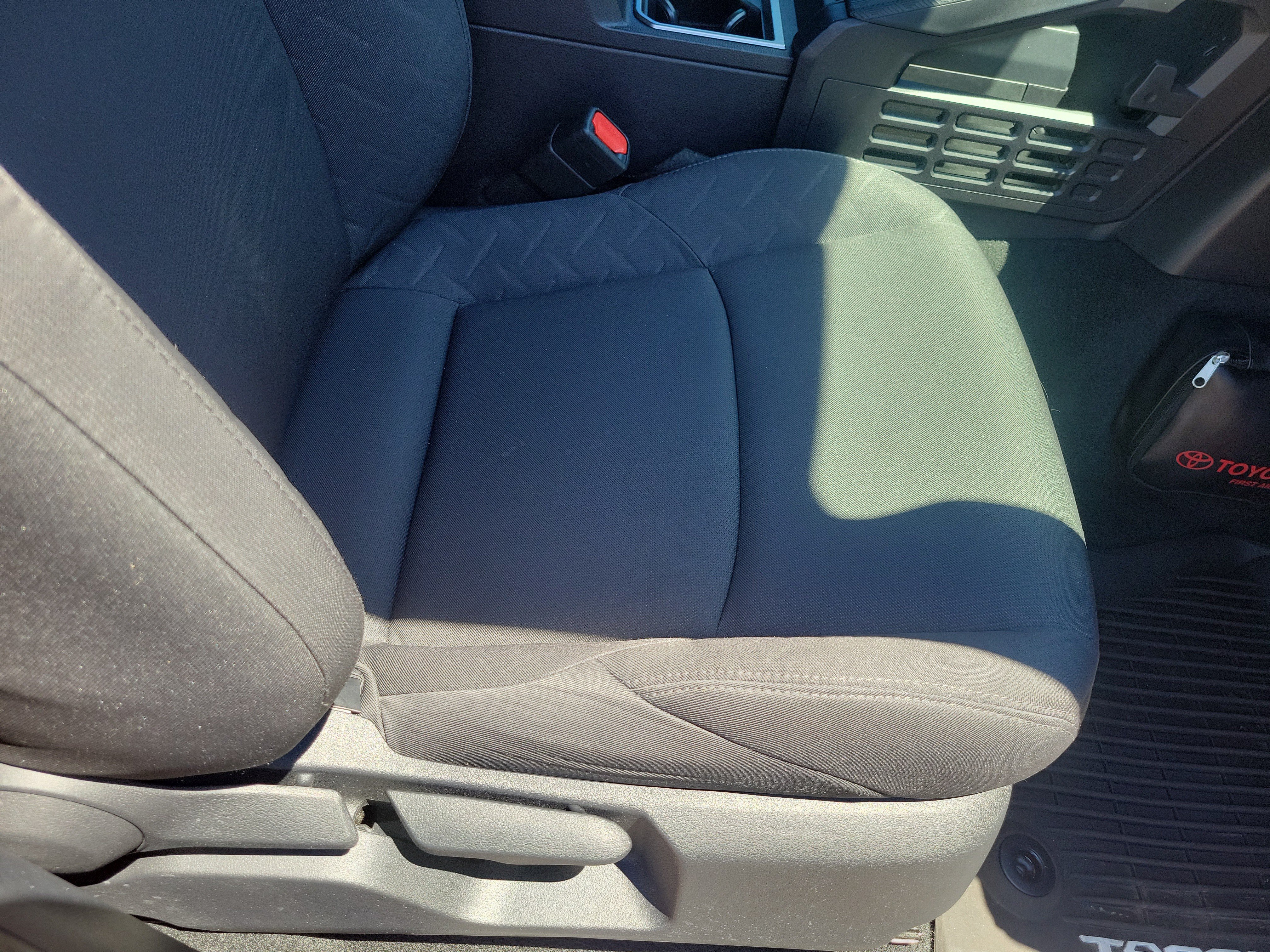 Used 2024 Toyota Tacoma SR5 AWD/4WD image 18