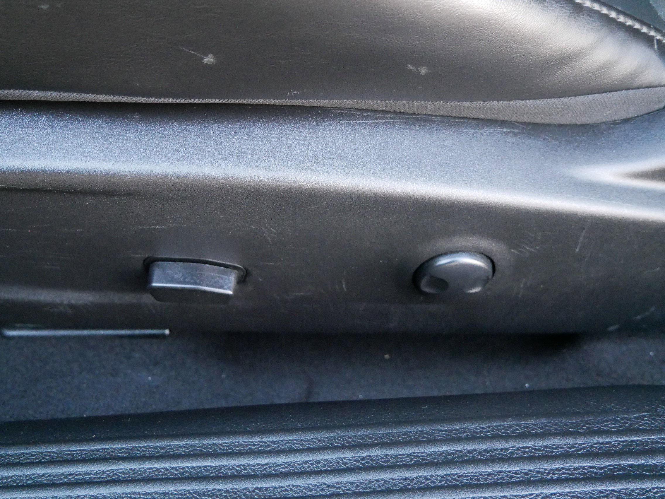 Used 2023 Dodge Challenger GT w/ Plus Package image 17