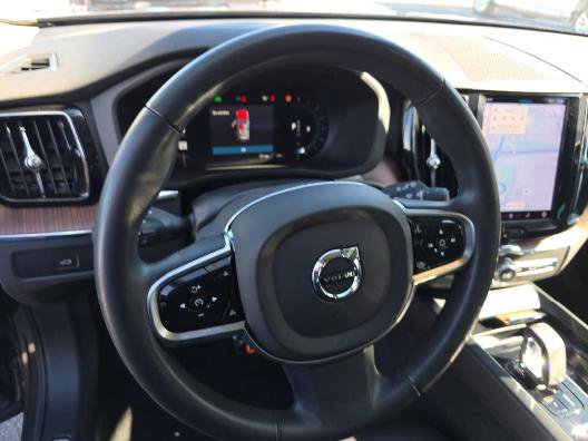 Used 2023 Volvo XC60 B5 Plus AWD/4WD image 6