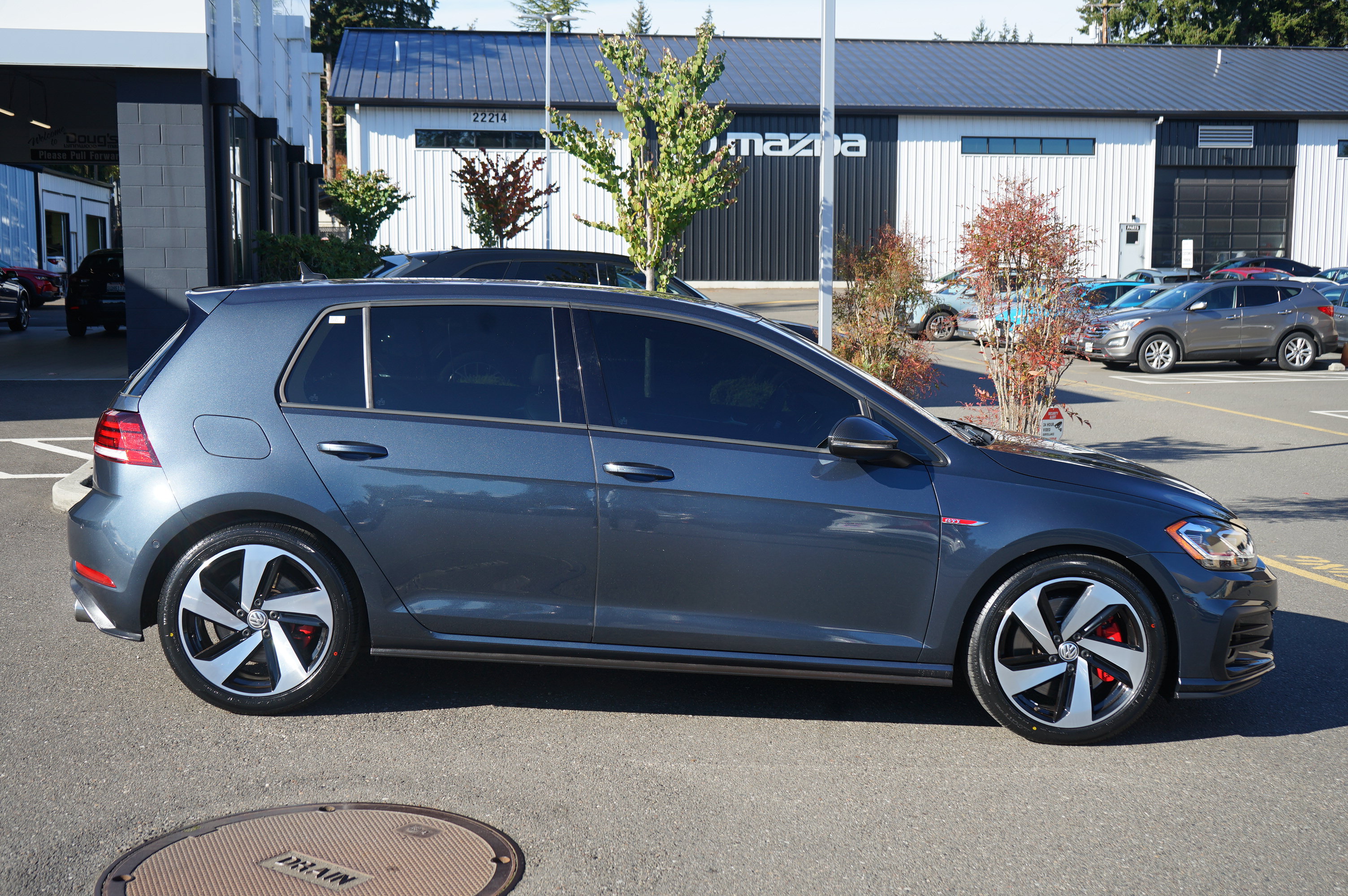 Used 2018 Volkswagen GTI Autobahn FWD image 2