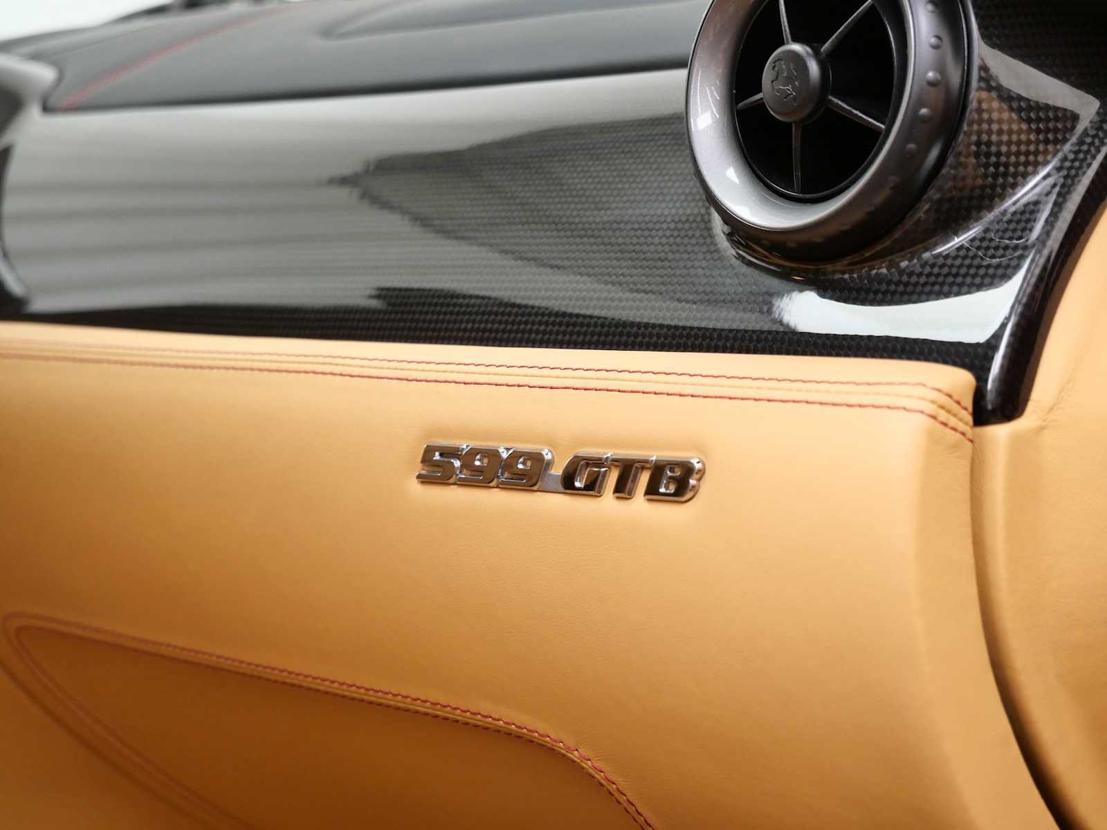 Used 2007 Ferrari 599 GTB Fiorano RWD image 17
