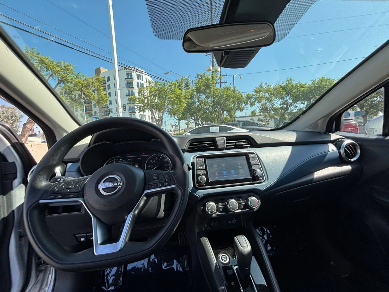 Used 2025 Nissan Versa SV FWD image 32