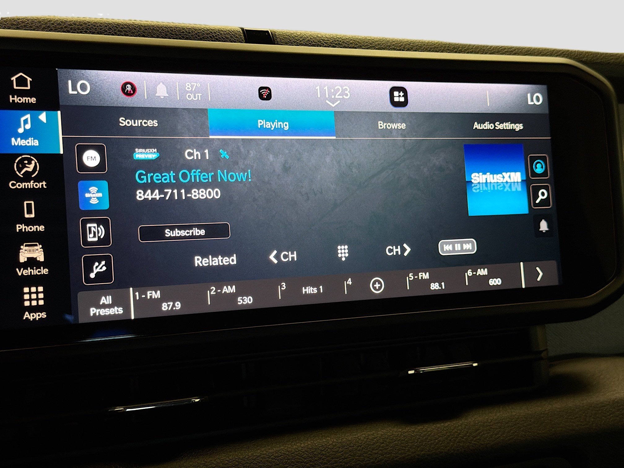 Used 2024 Jeep Wrangler Unlimited AWD/4WD image 9