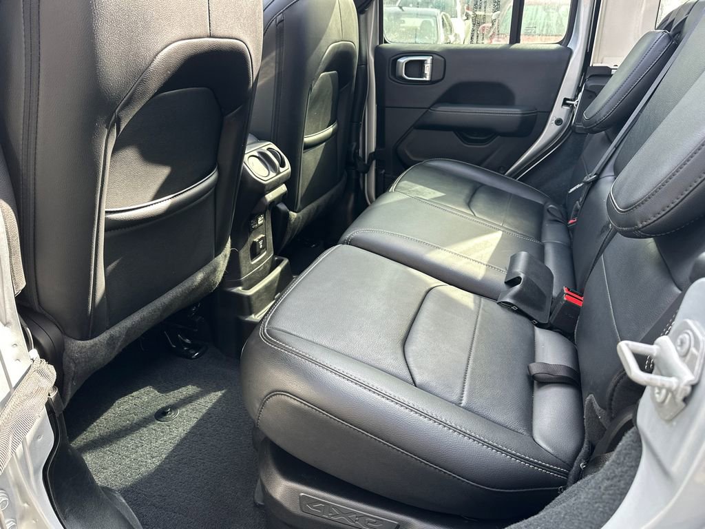 Used 2022 Jeep Wrangler Unlimited Sahara w/ Cold Weather Group image 12