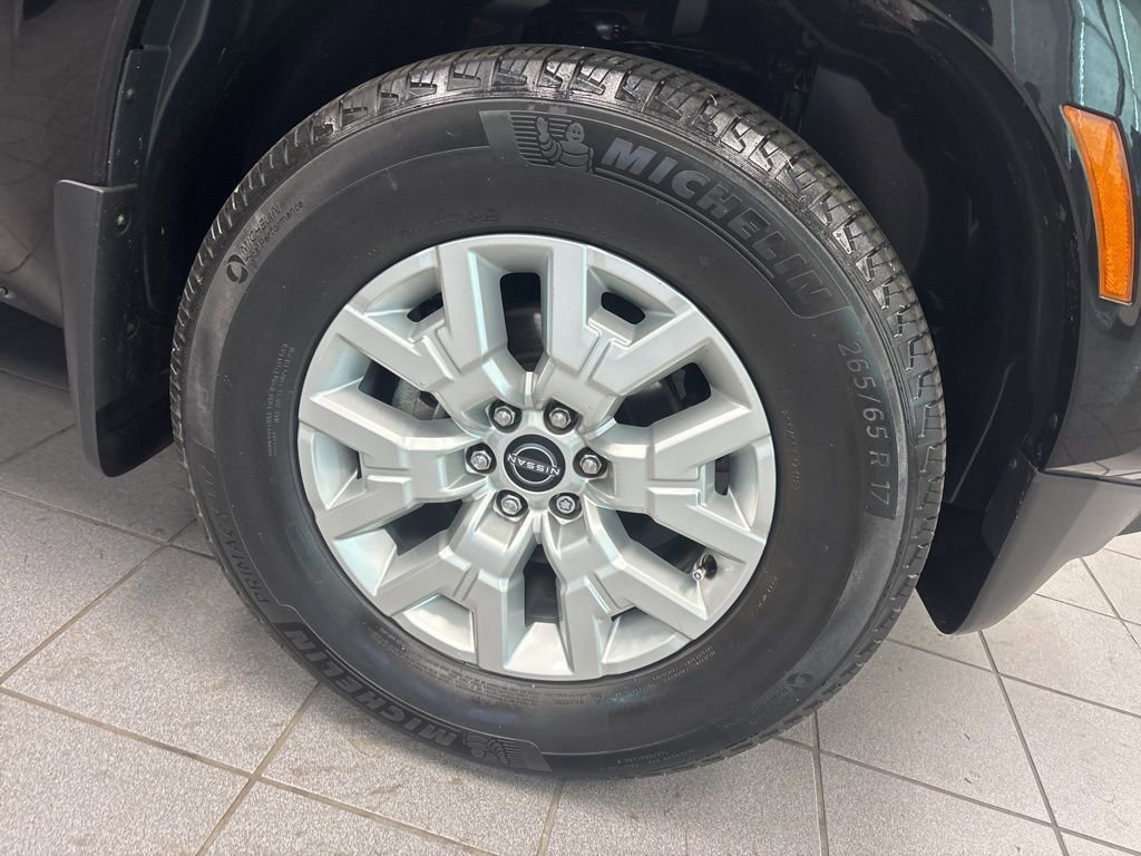 Used 2022 Nissan Frontier SV image 8