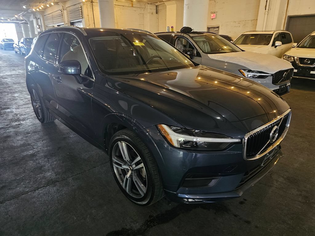 Used 2021 Volvo XC60 T5 Momentum w/ Premium Package AWD/4WD image 5
