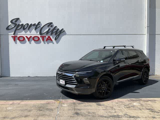 Used 2023 Chevrolet Blazer Premier w/ Enhanced Convenience Package FWD image 1