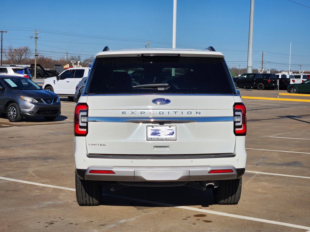 Used 2022 Ford Expedition Limited image 6