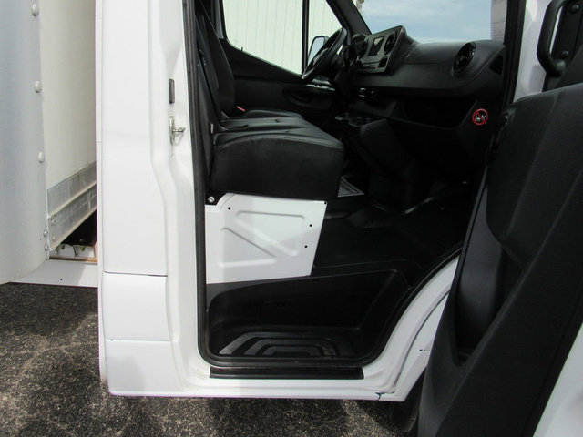 Used 2023 Mercedes-Benz Sprinter 4500 image 13