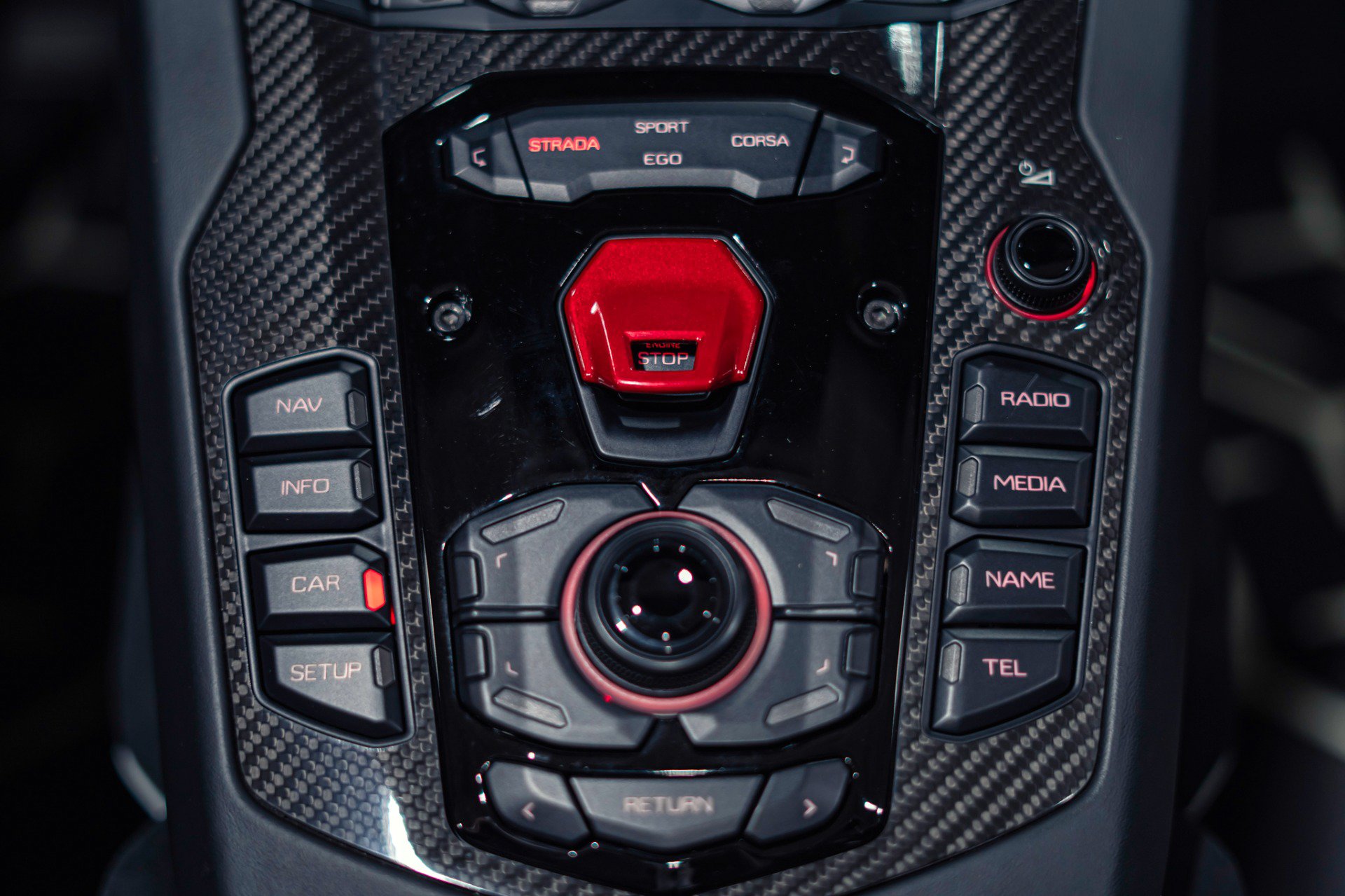 Used 2020 Lamborghini Aventador SVJ AWD/4WD image 26