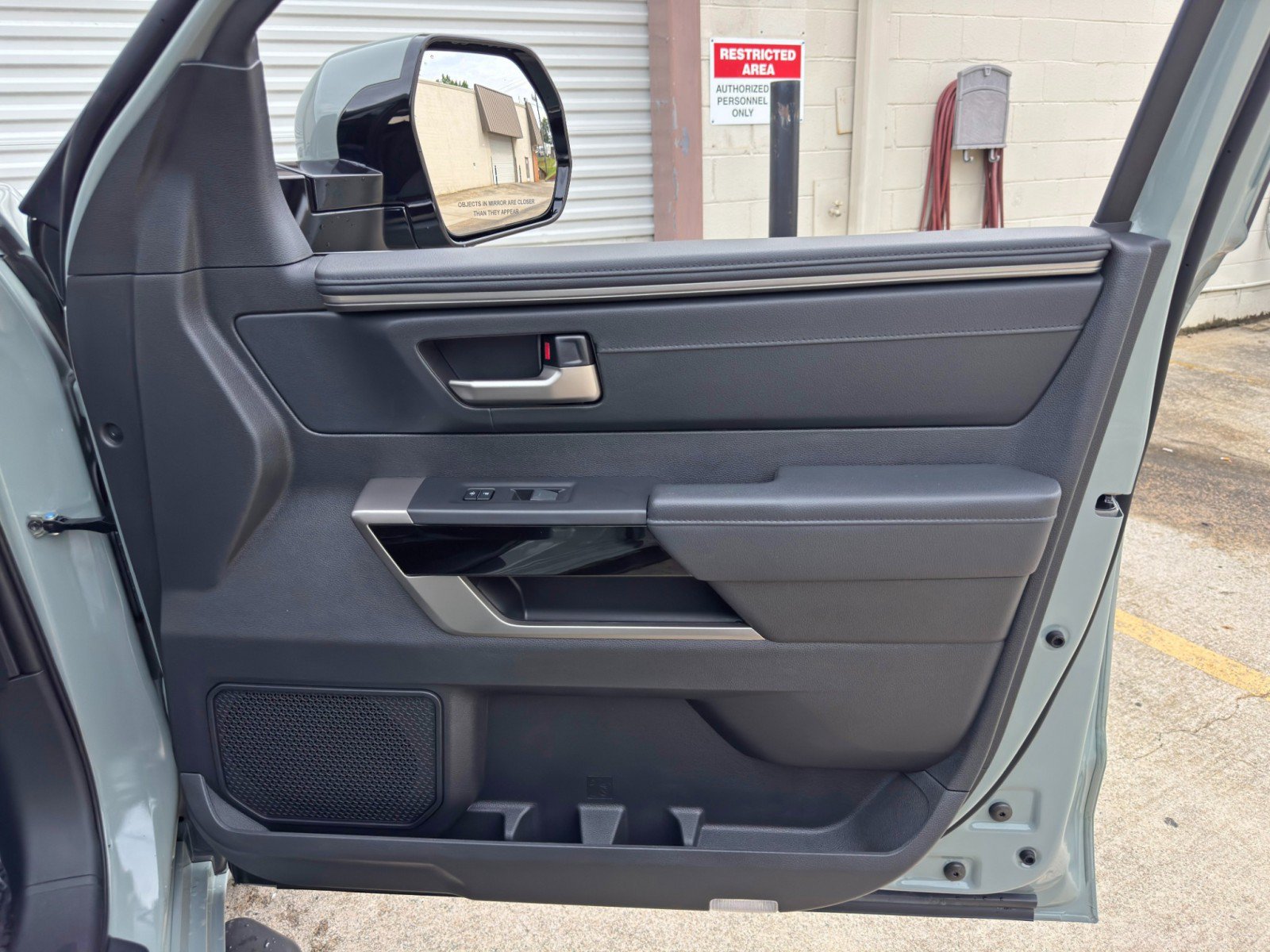 Used 2024 Toyota Tundra Limited AWD/4WD image 47