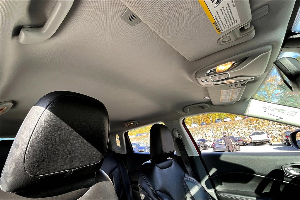 Used 2018 Jeep Compass Latitude image 19