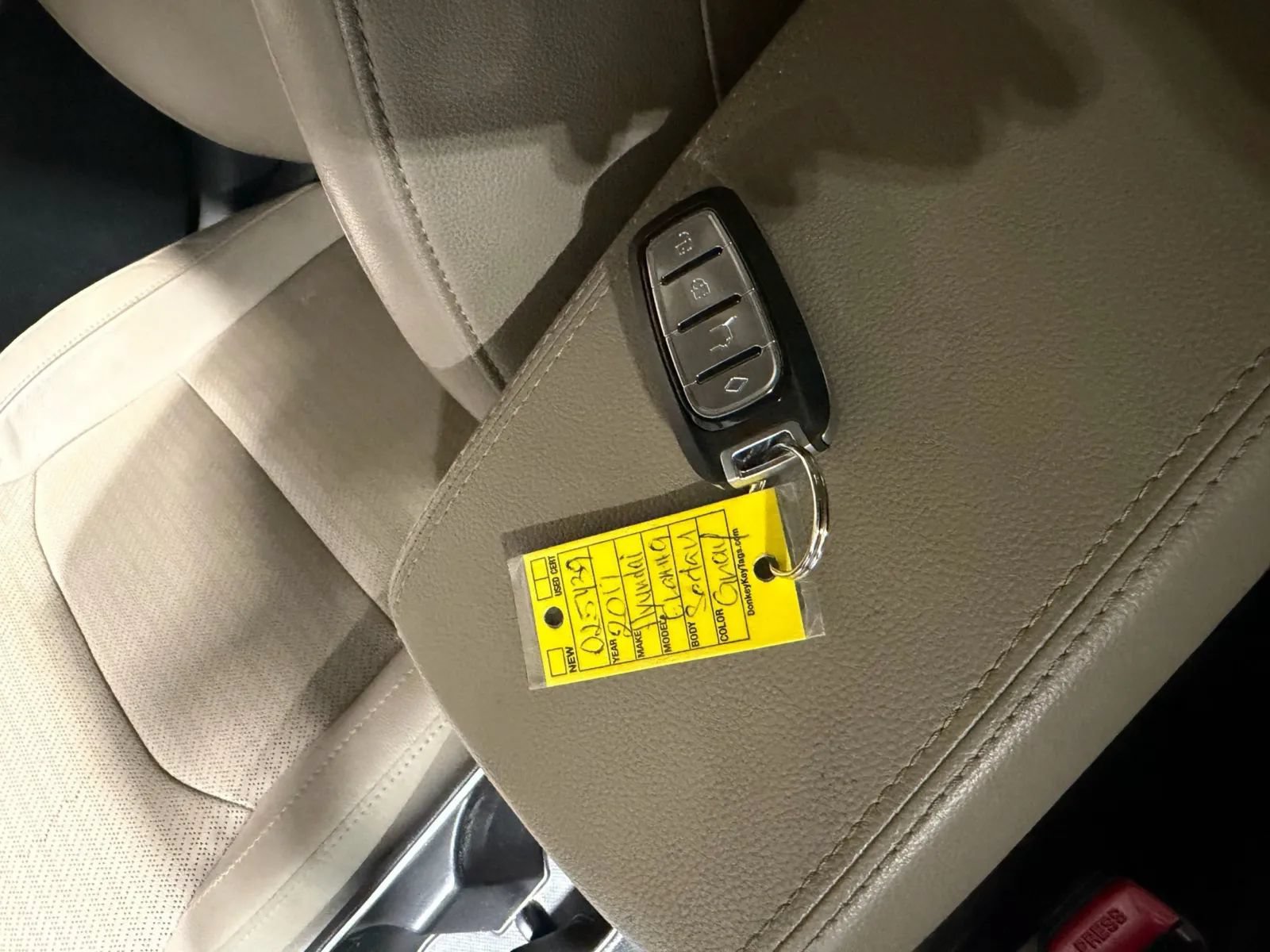 Used 2017 Hyundai Elantra Limited w/ Limited Tech Package 04 FWD image 21