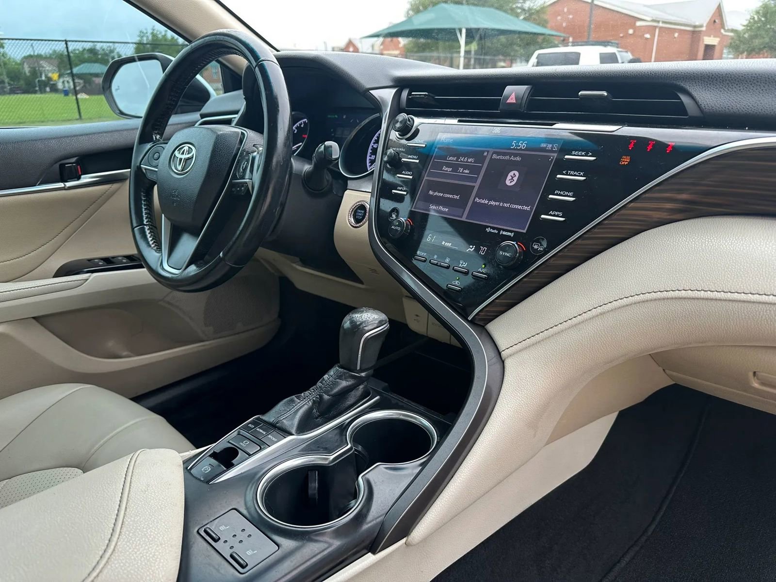 Used 2018 Toyota Camry XLE FWD image 26