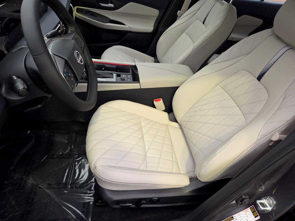 New 2026 Nissan Sentra SL w/ Floor Mat Package FWD image 31
