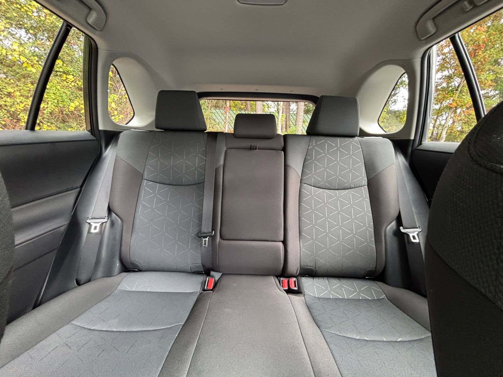 Used 2025 Toyota RAV4 XLE image 38